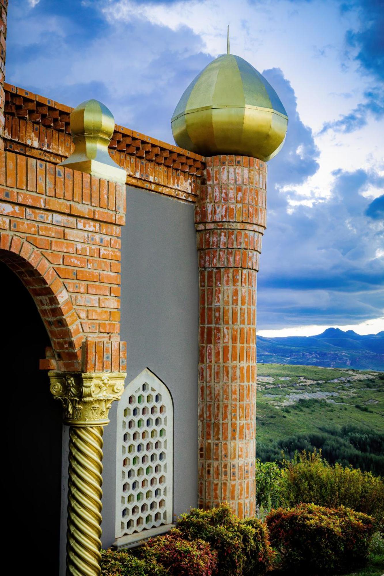 Castle In Clarens Apartment Exterior photo